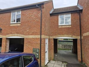 two bedroom flat, 29 old market court, glastonbury, ba6 9ls
